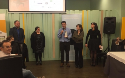 Eloi Moya i Anna Fernández recollint el premi | Ràdio Sabadell 